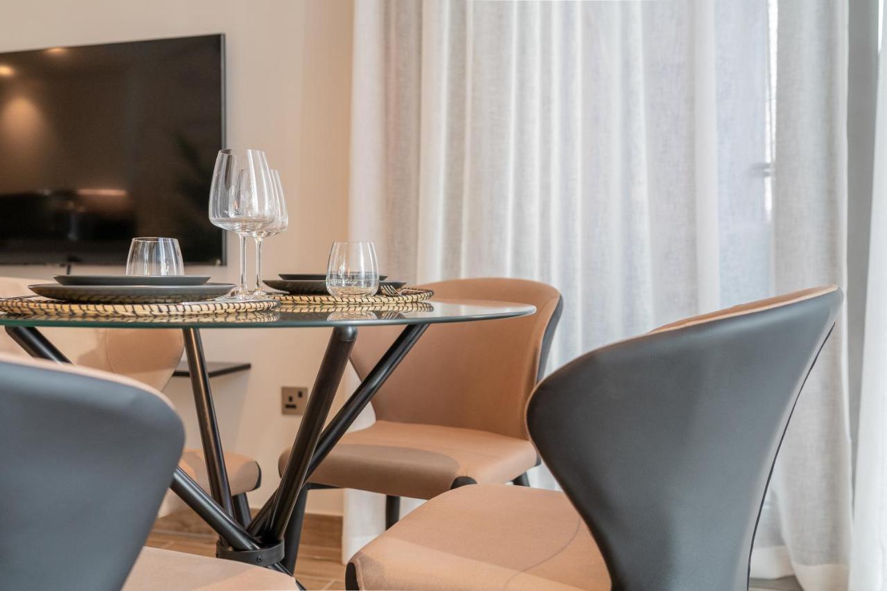 Desert Living Luxury Condo - Jumeirah Living Marina Gate Dubai Bagian luar foto