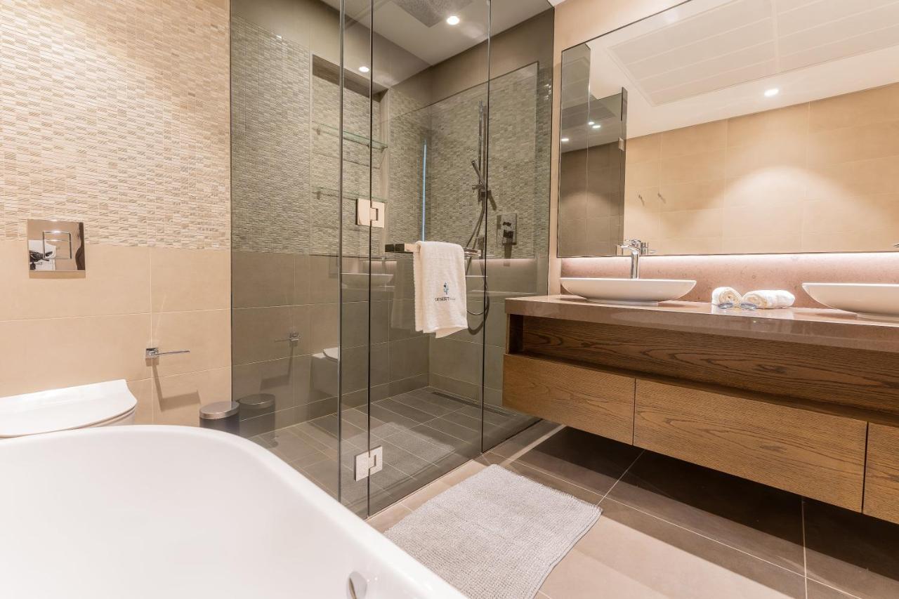 Desert Living Luxury Condo - Jumeirah Living Marina Gate Dubai Bagian luar foto